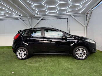 Used Ford Fiesta 2017 for sale - 77386674: Photo