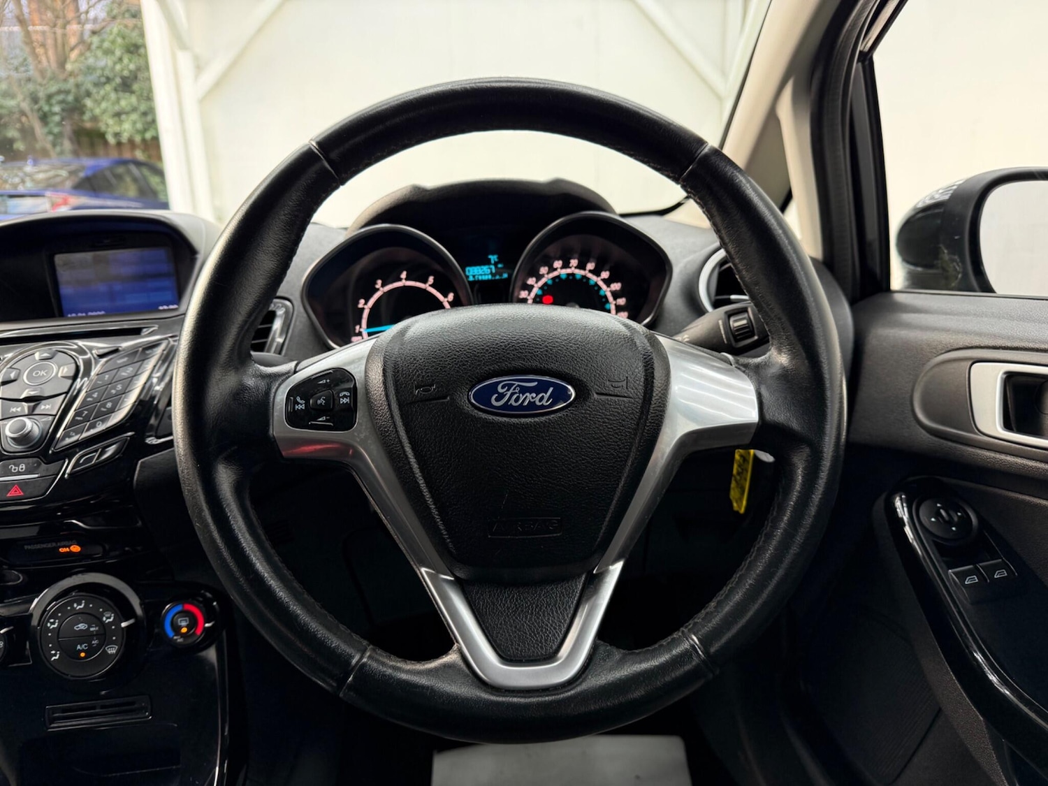 Used Ford Fiesta 2017 for sale - 77386674: Photo 32