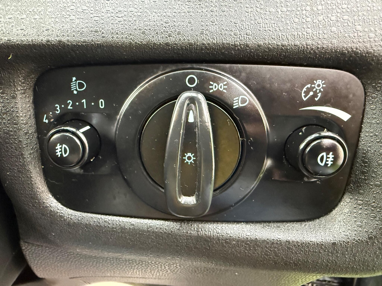 Used Ford Fiesta 2017 for sale - 77386674: Photo 41