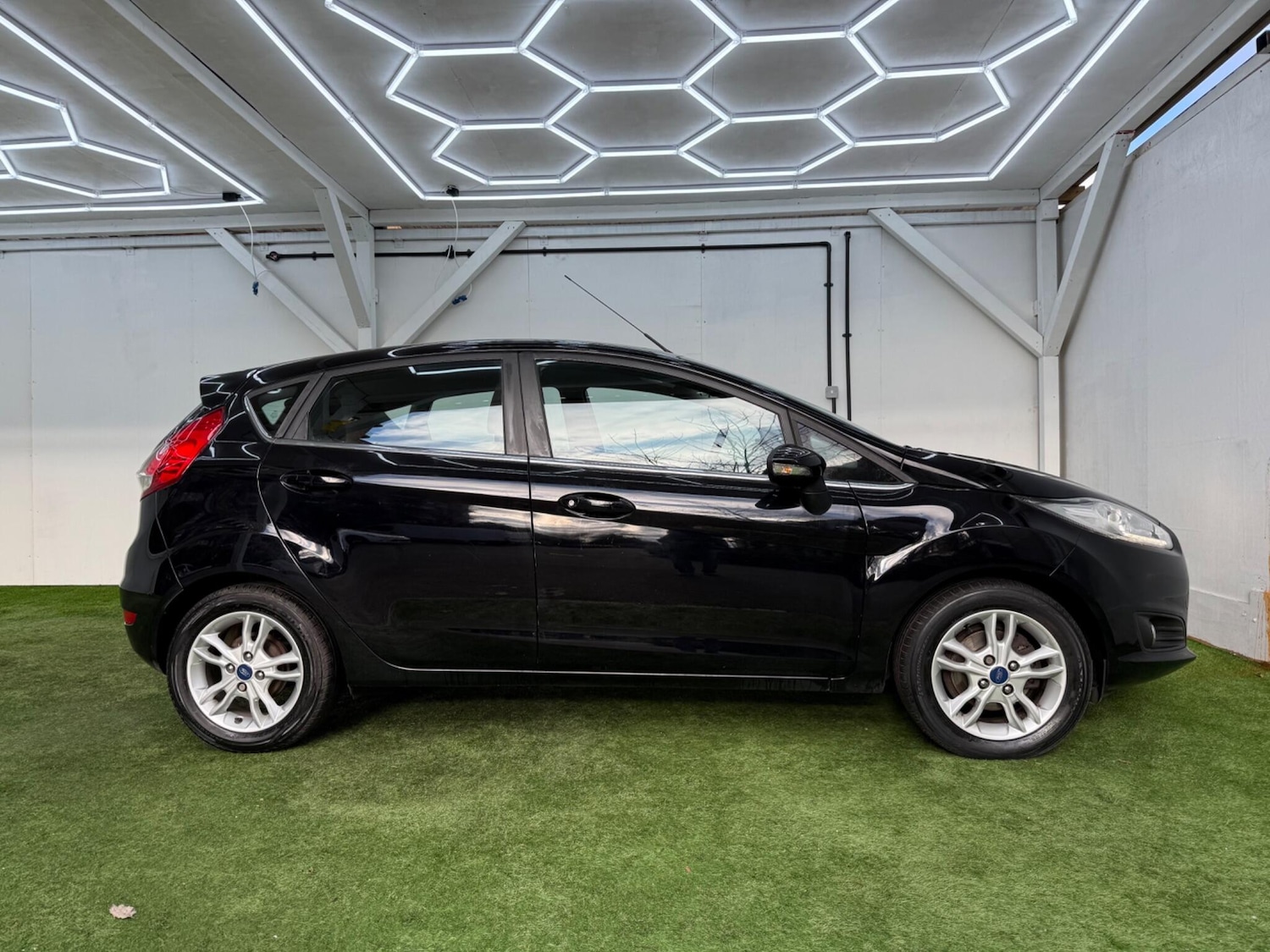 Used Ford Fiesta 2017 for sale - 77386674: Photo 5