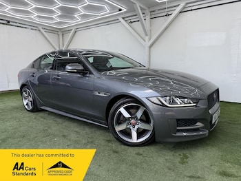 Used Jaguar XE 2017 for sale - 78429230: Photo