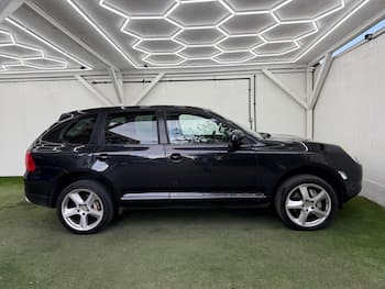 Used Porsche Cayenne 2005 for sale - 79847100: Photo