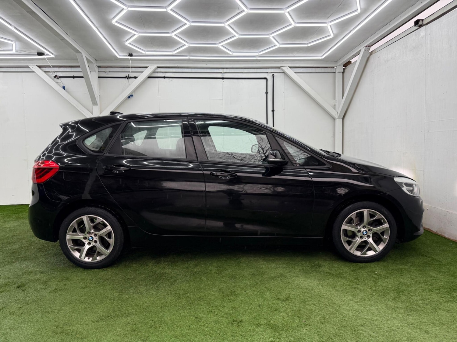 Used BMW 2 Series 2017 for sale - 77386277: Photo 2