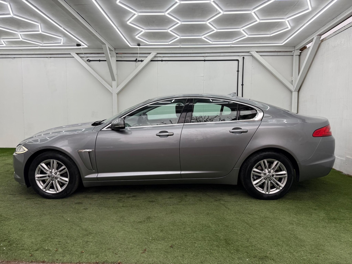 Used Jaguar XF 2013 for sale - 78170962: Photo 10