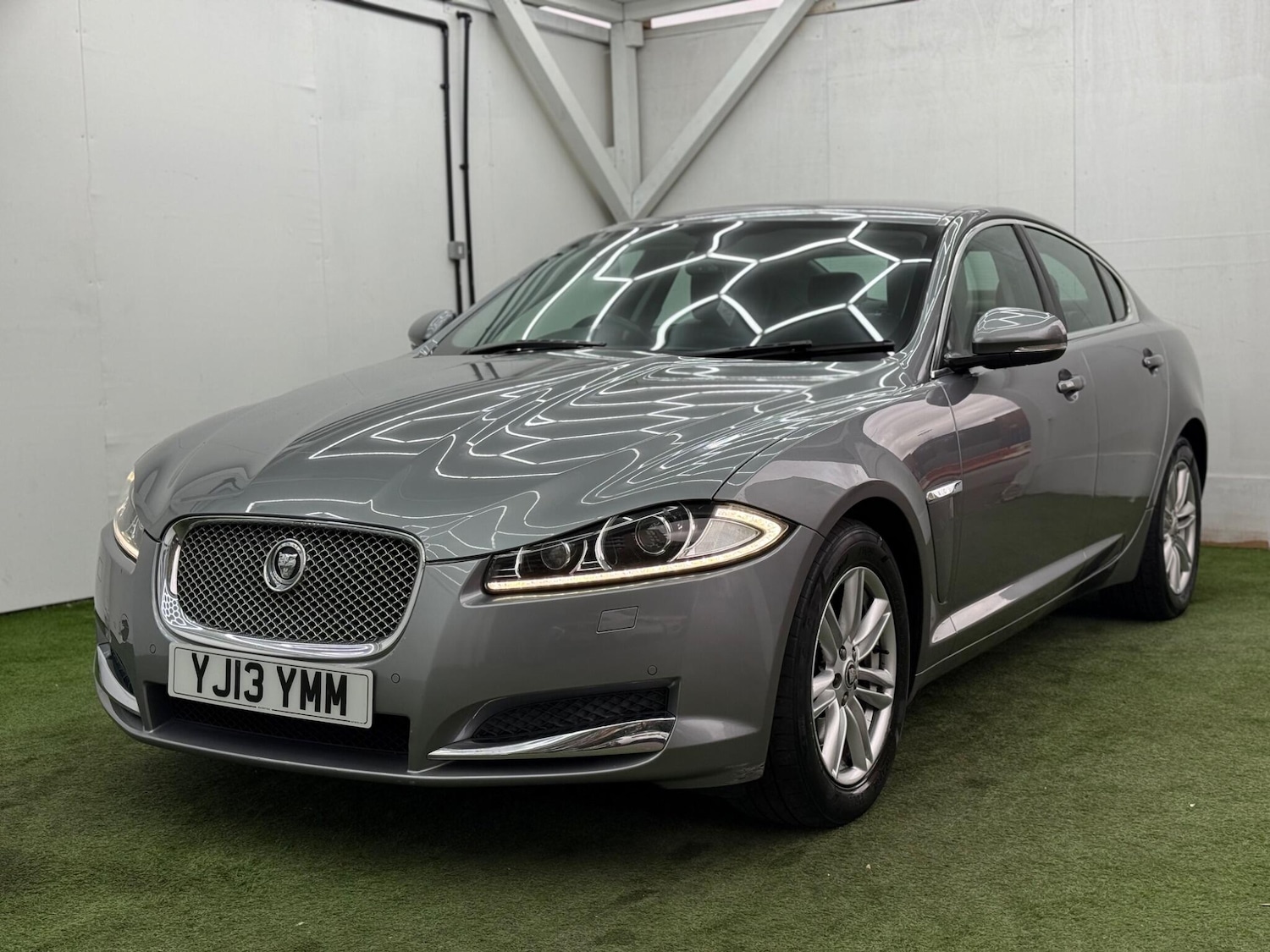 Used Jaguar XF 2013 for sale - 78170962: Photo 11