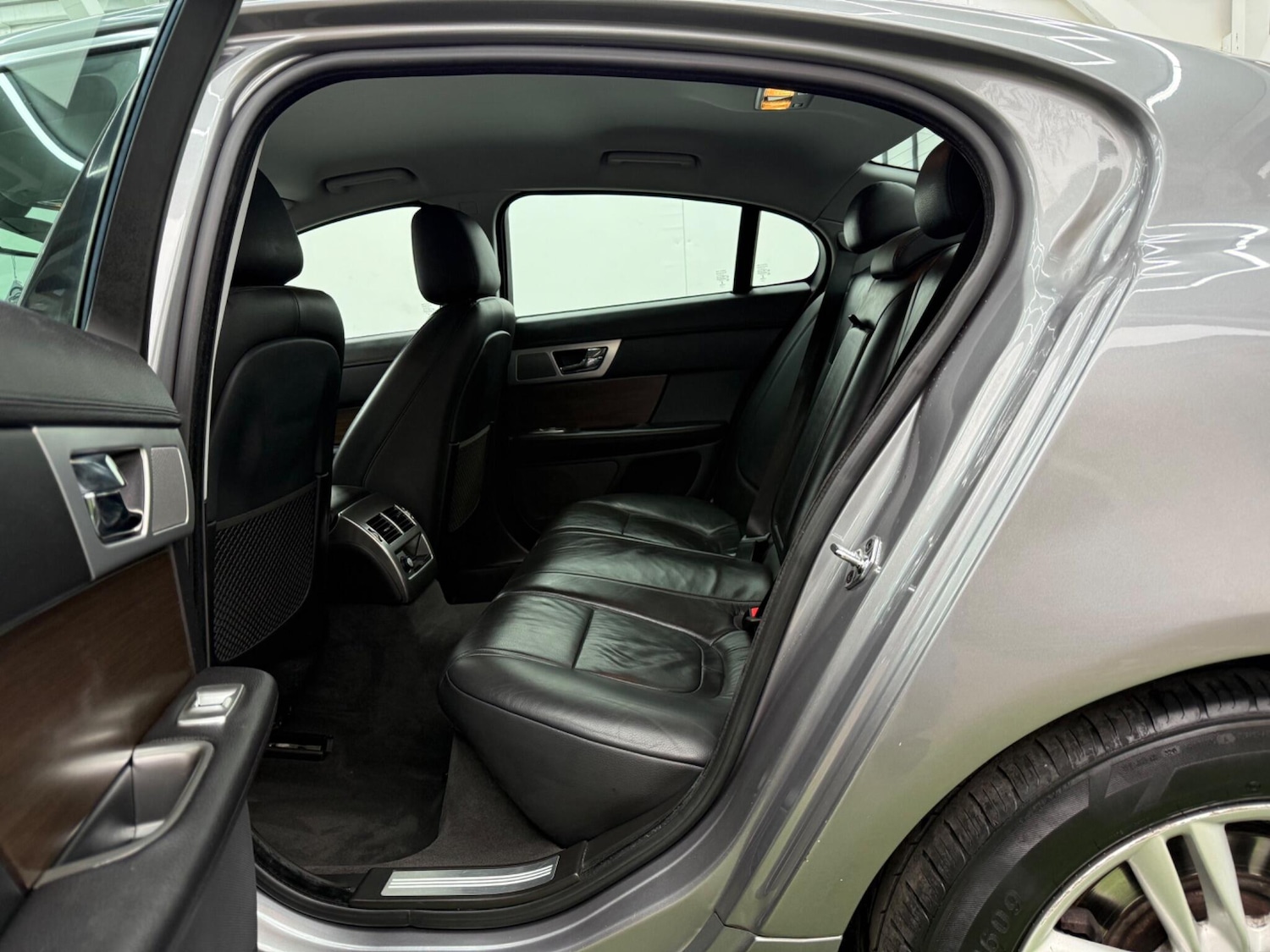 Used Jaguar XF 2013 for sale - 78170962: Photo 21