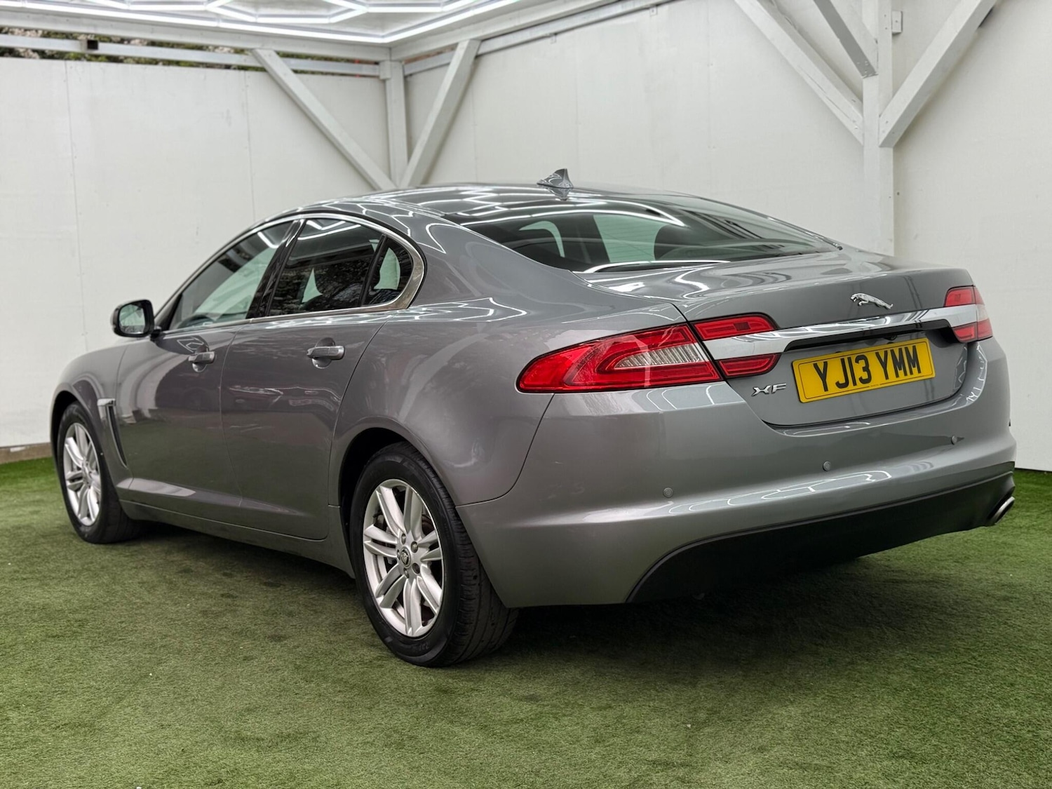 Used Jaguar XF 2013 for sale - 78170962: Photo 9