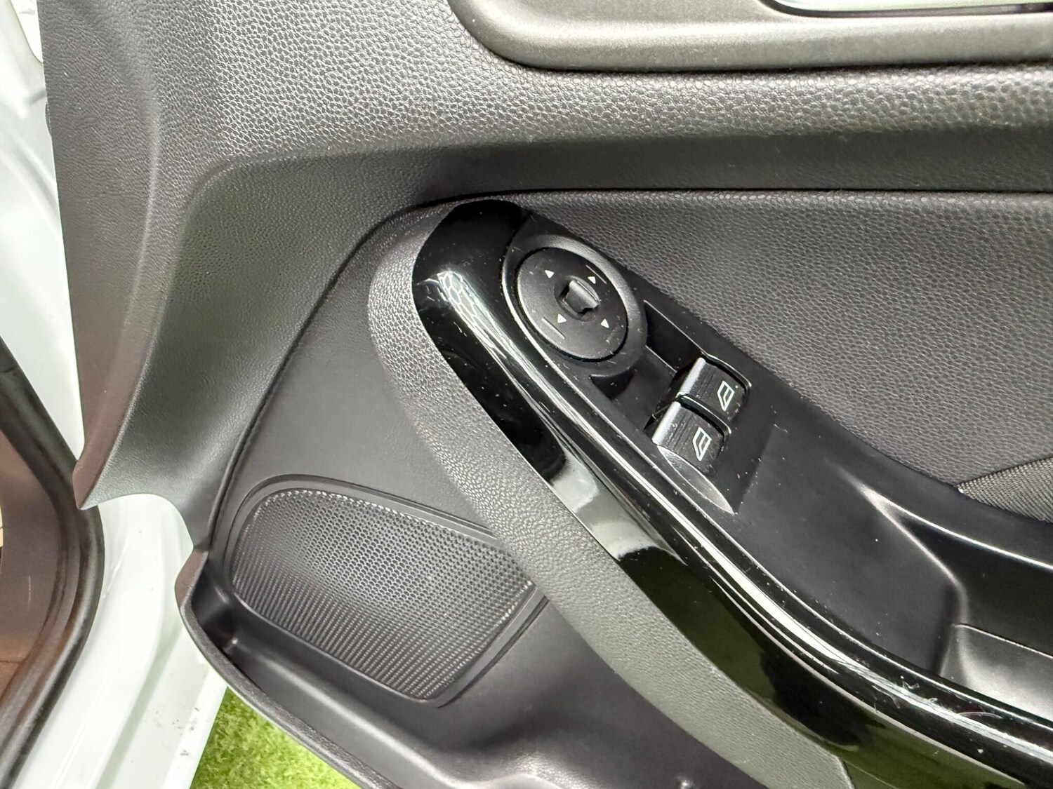 Used Ford Fiesta for sale - 77496107: Photo 39