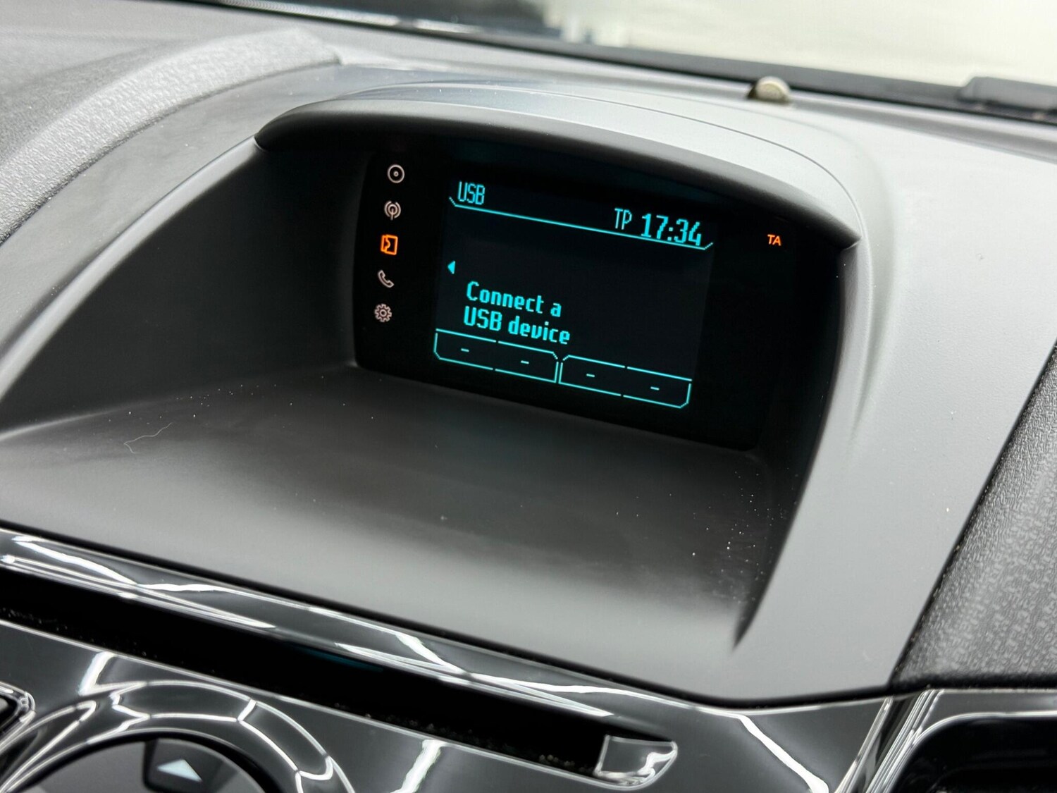 Used Ford Fiesta for sale - 77496107: Photo 44