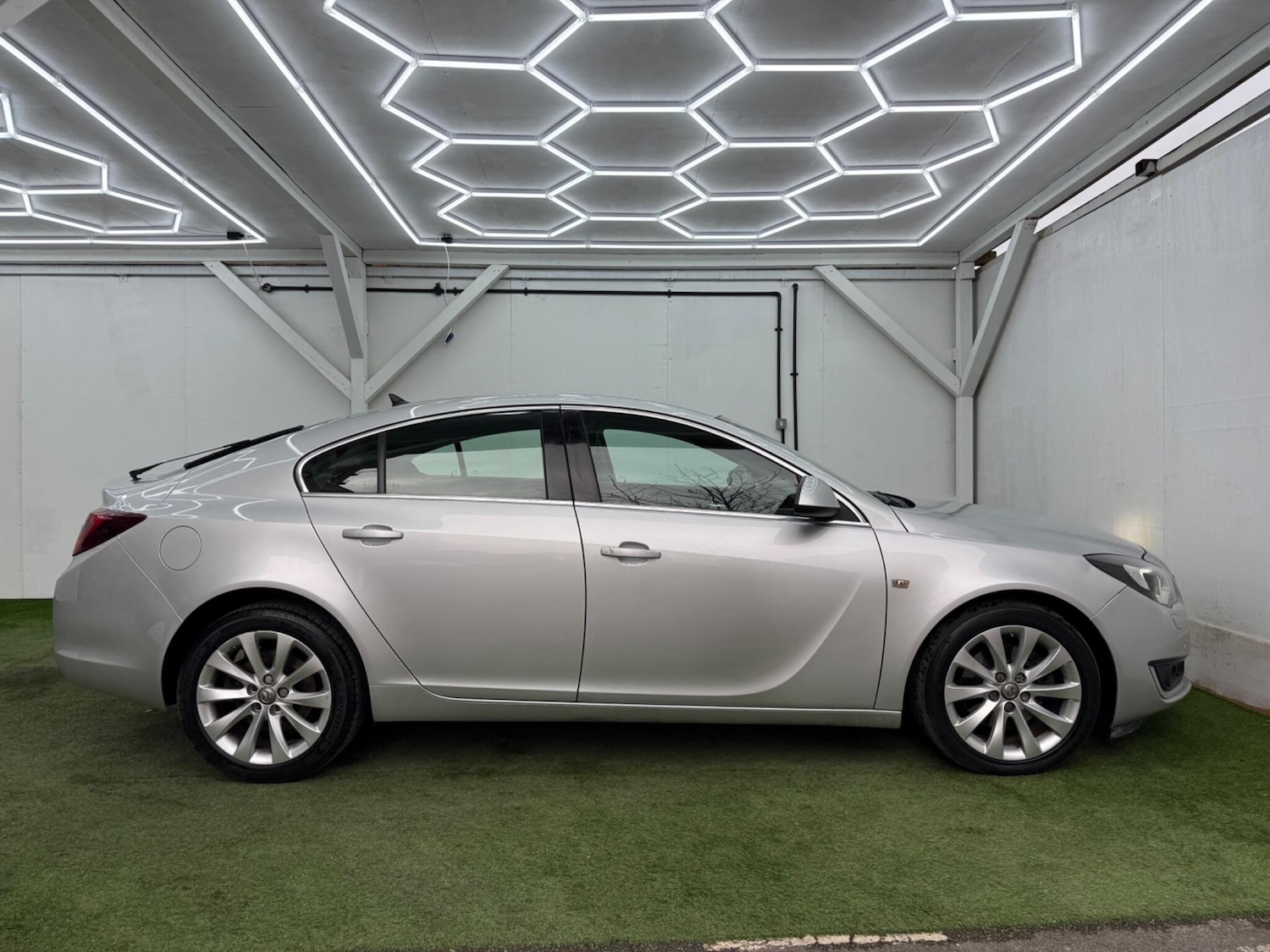 Used Vauxhall Insignia 2014 for sale - 78047659: Photo 5