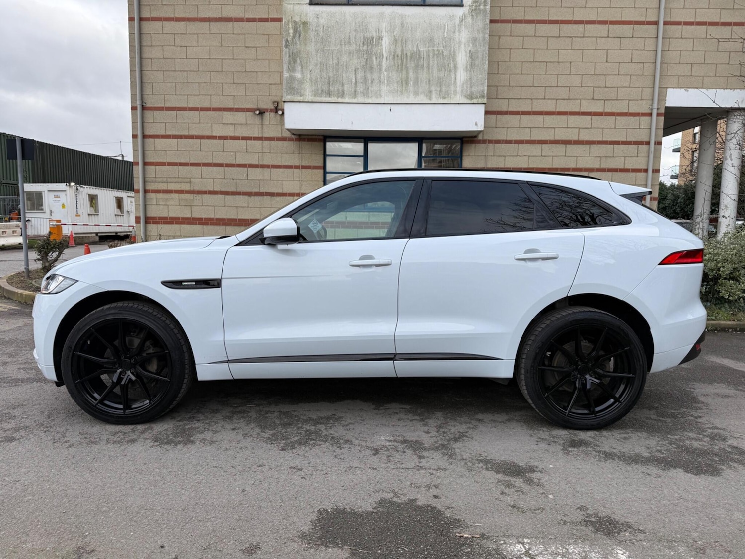 Used Jaguar F-Pace 2017 for sale - 77637885: Photo 10