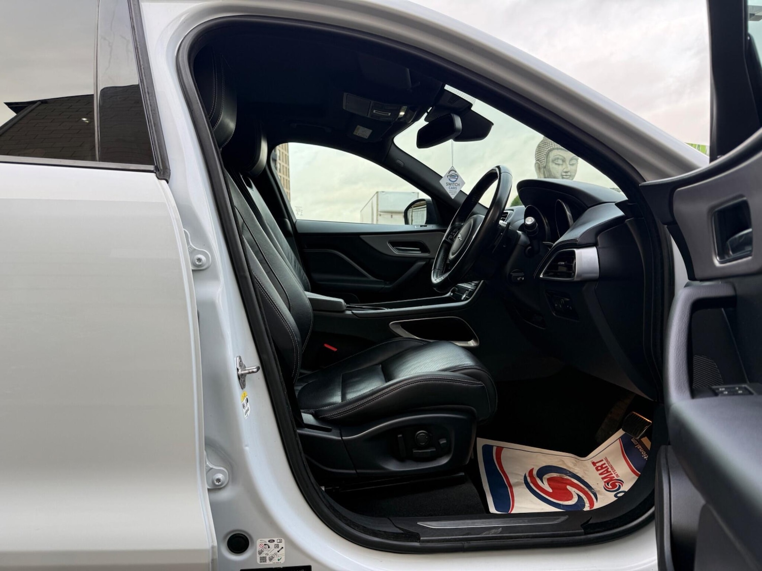 Used Jaguar F-Pace 2017 for sale - 77637885: Photo 14