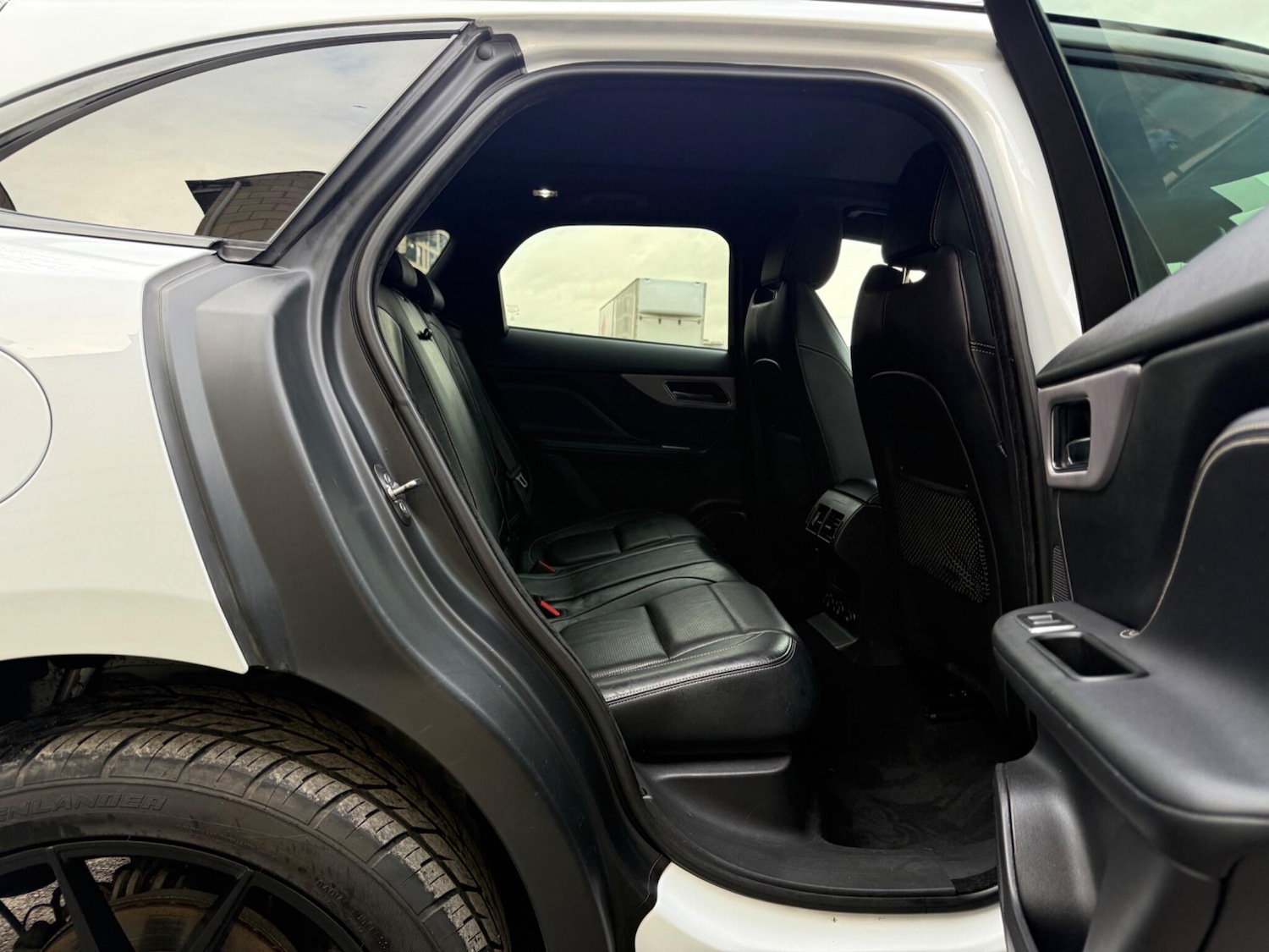 Used Jaguar F-Pace 2017 for sale - 77637885: Photo 18