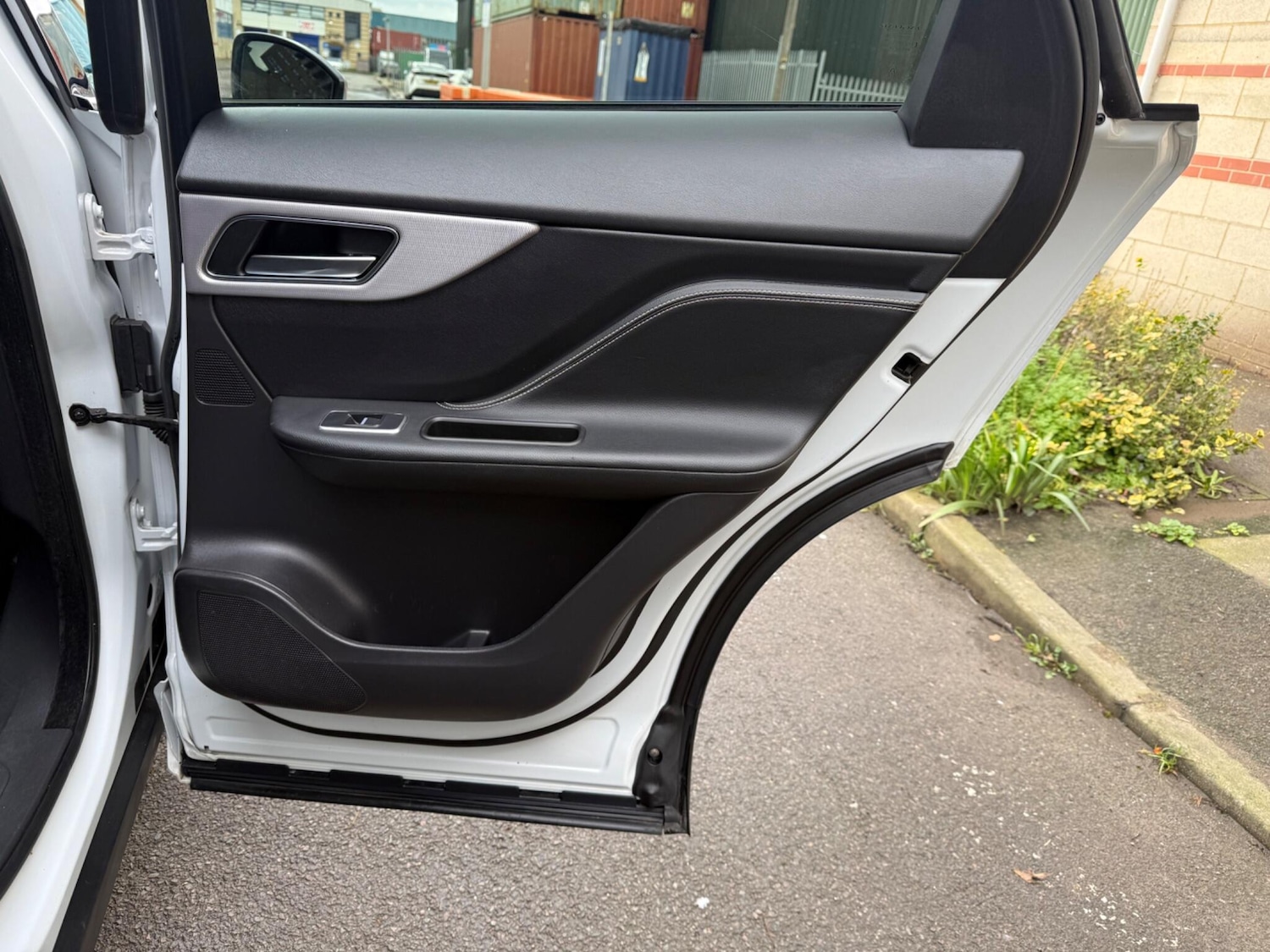 Used Jaguar F-Pace 2017 for sale - 77637885: Photo 21