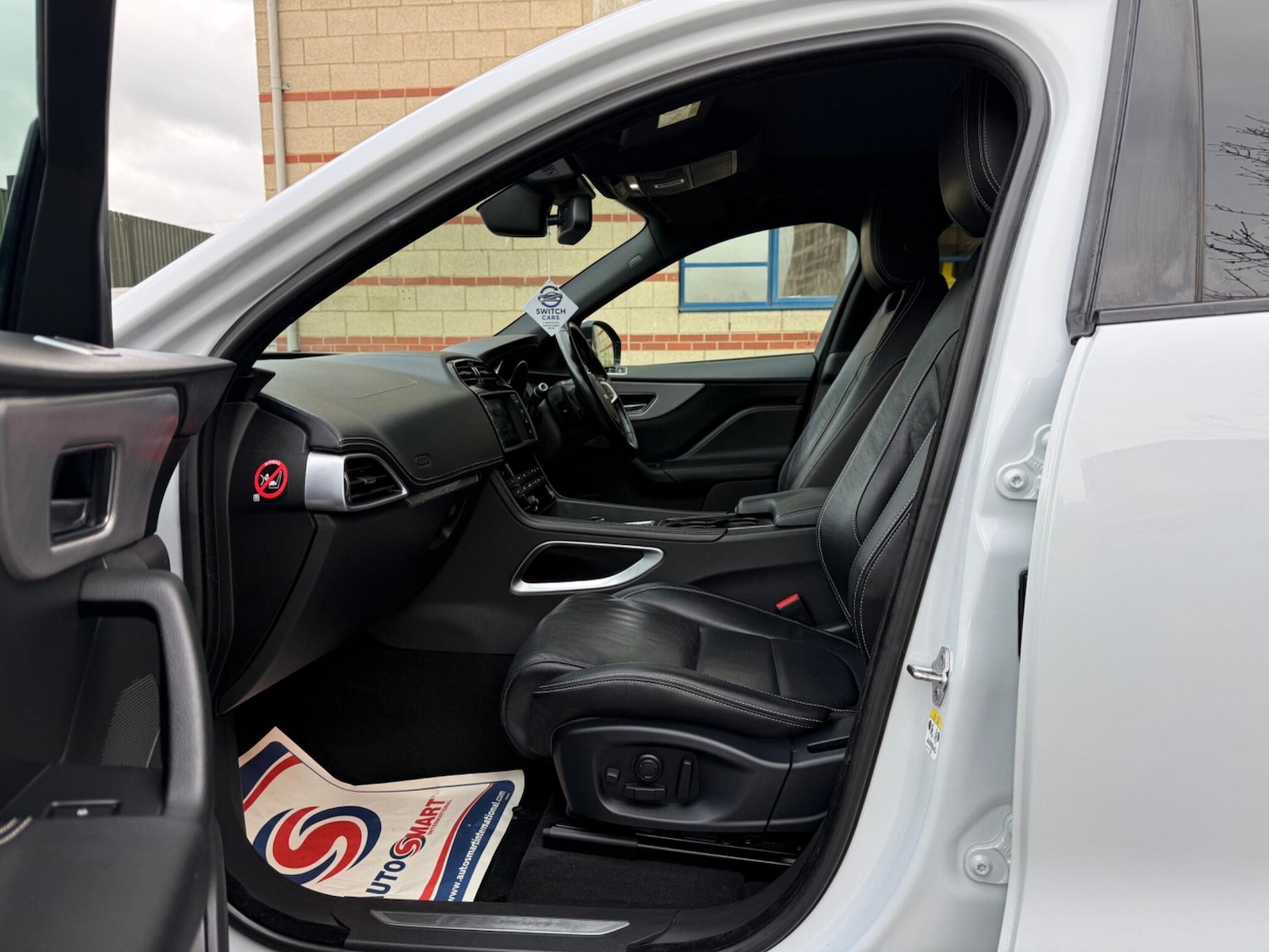 Used Jaguar F-Pace 2017 for sale - 77637885: Photo 25