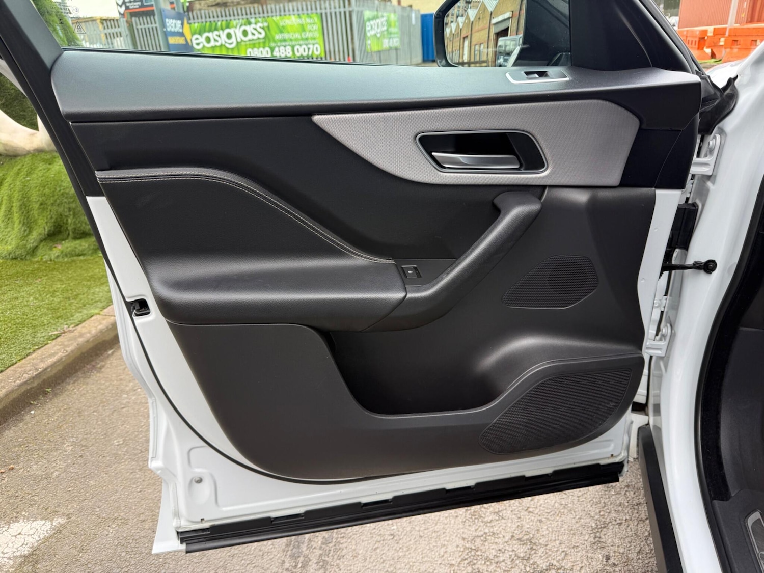 Used Jaguar F-Pace 2017 for sale - 77637885: Photo 27