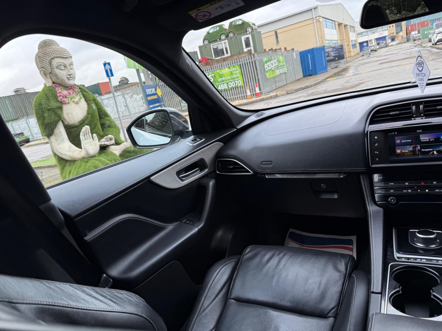 Used Jaguar F-Pace 2017 for sale - 77637885: Photo 38