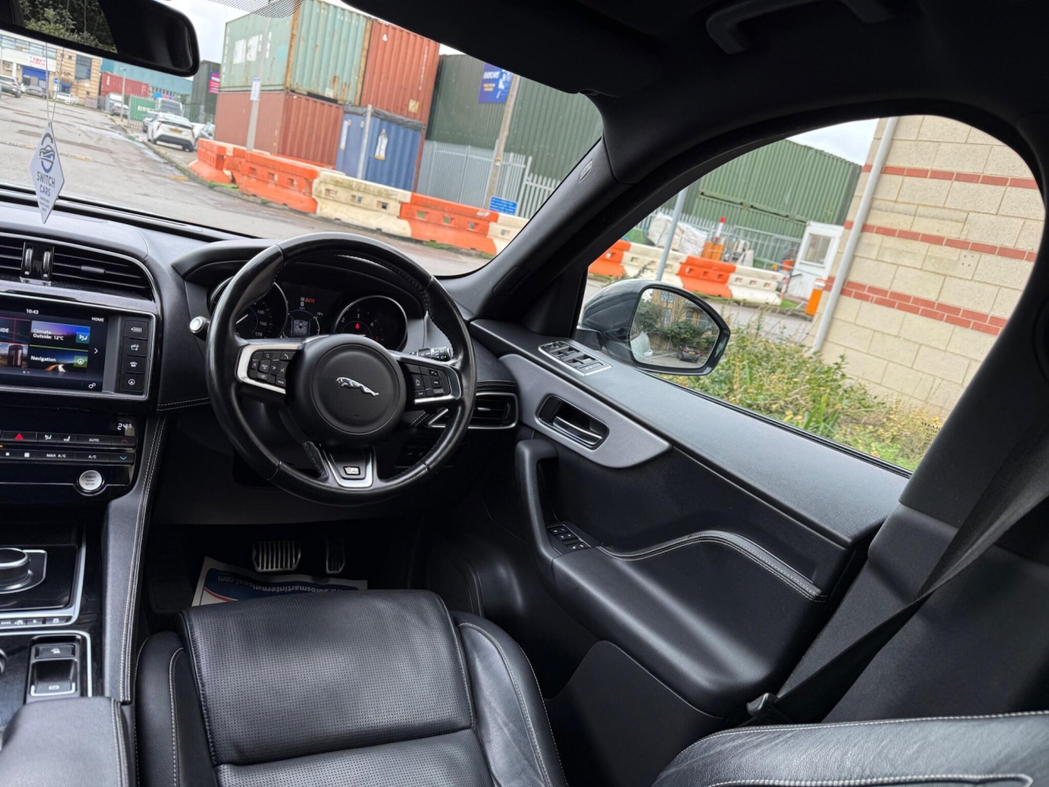 Used Jaguar F-Pace 2017 for sale - 77637885: Photo 39