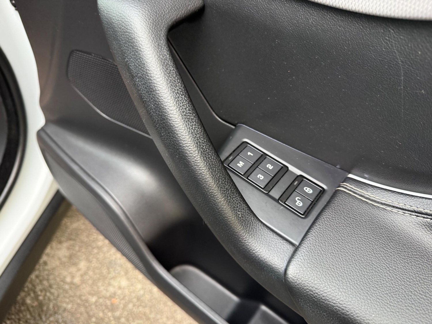 Used Jaguar F-Pace 2017 for sale - 77637885: Photo 40