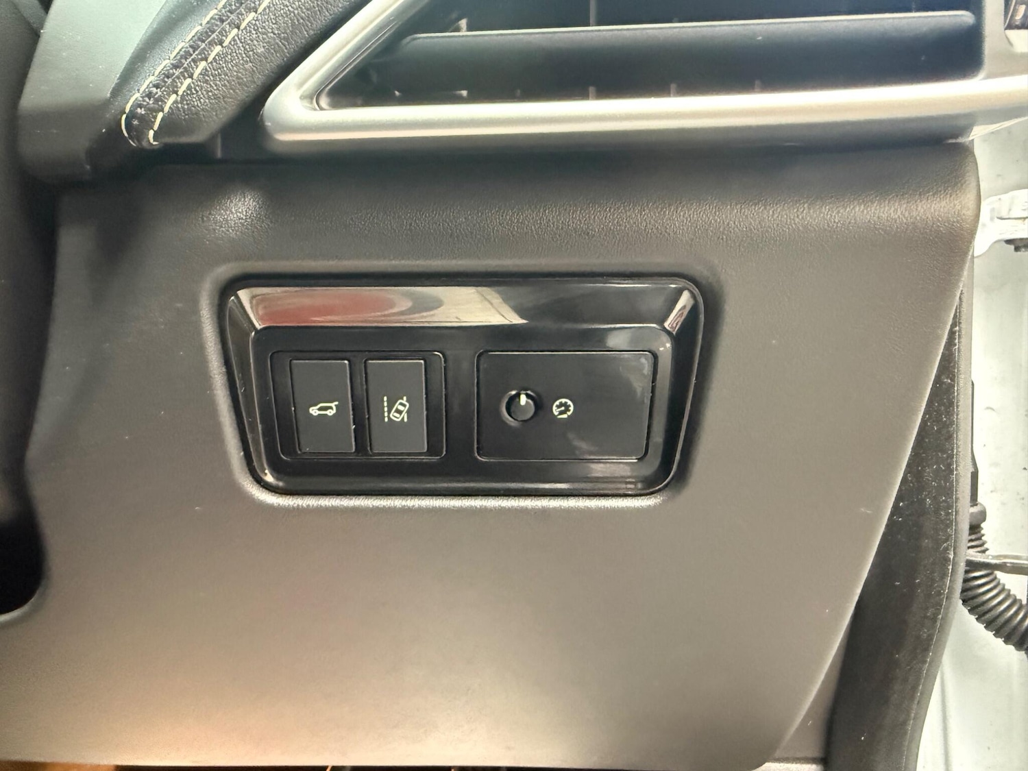 Used Jaguar F-Pace 2017 for sale - 77637885: Photo 43