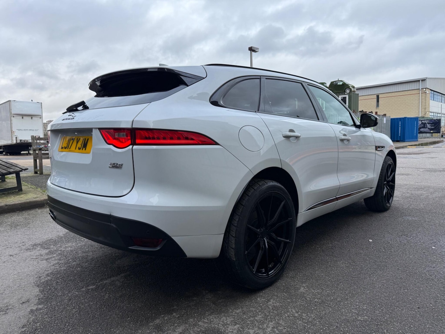 Used Jaguar F-Pace 2017 for sale - 77637885: Photo 6