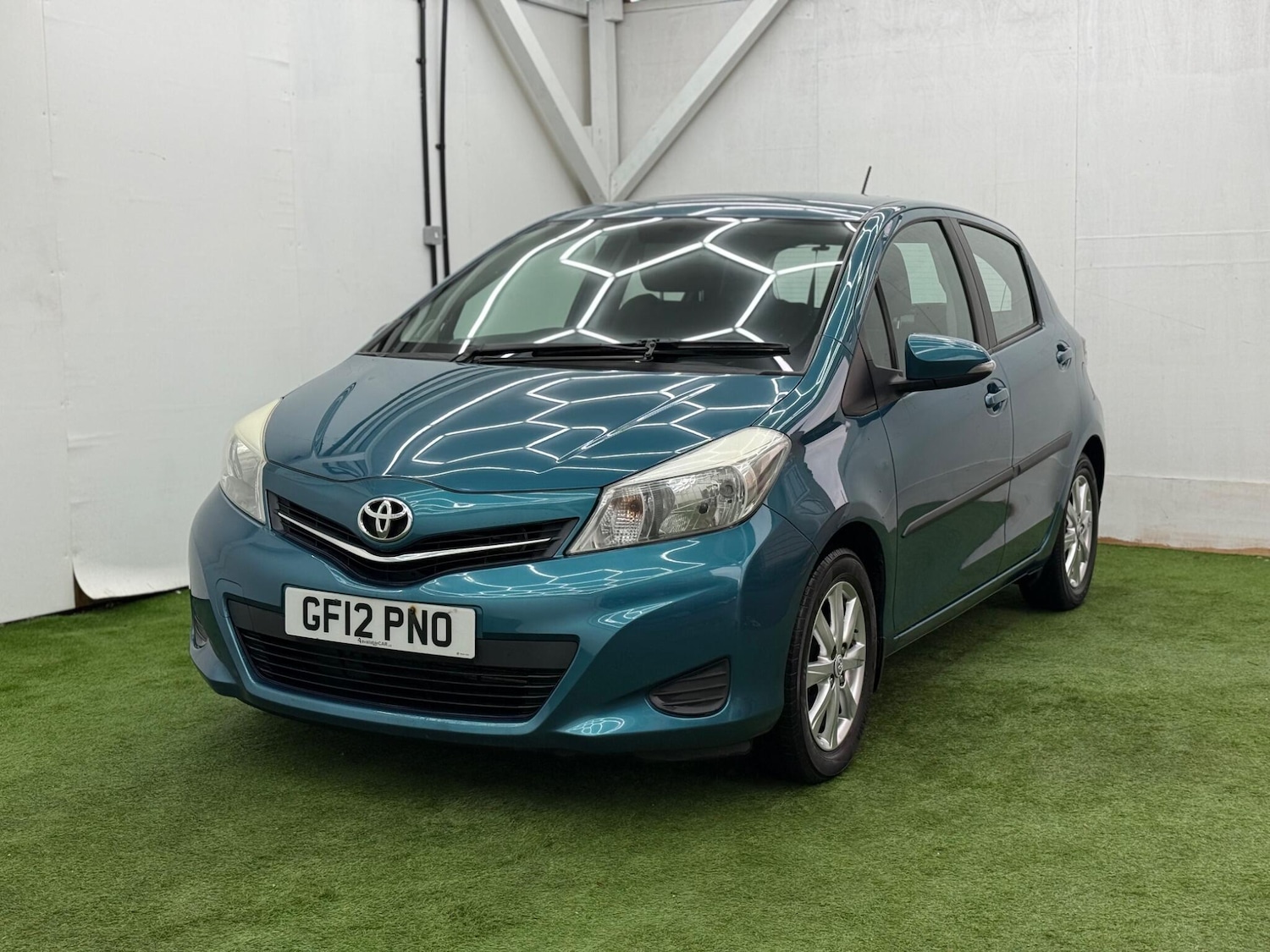 Used Toyota Yaris 2012 for sale - 77386579: Photo 11