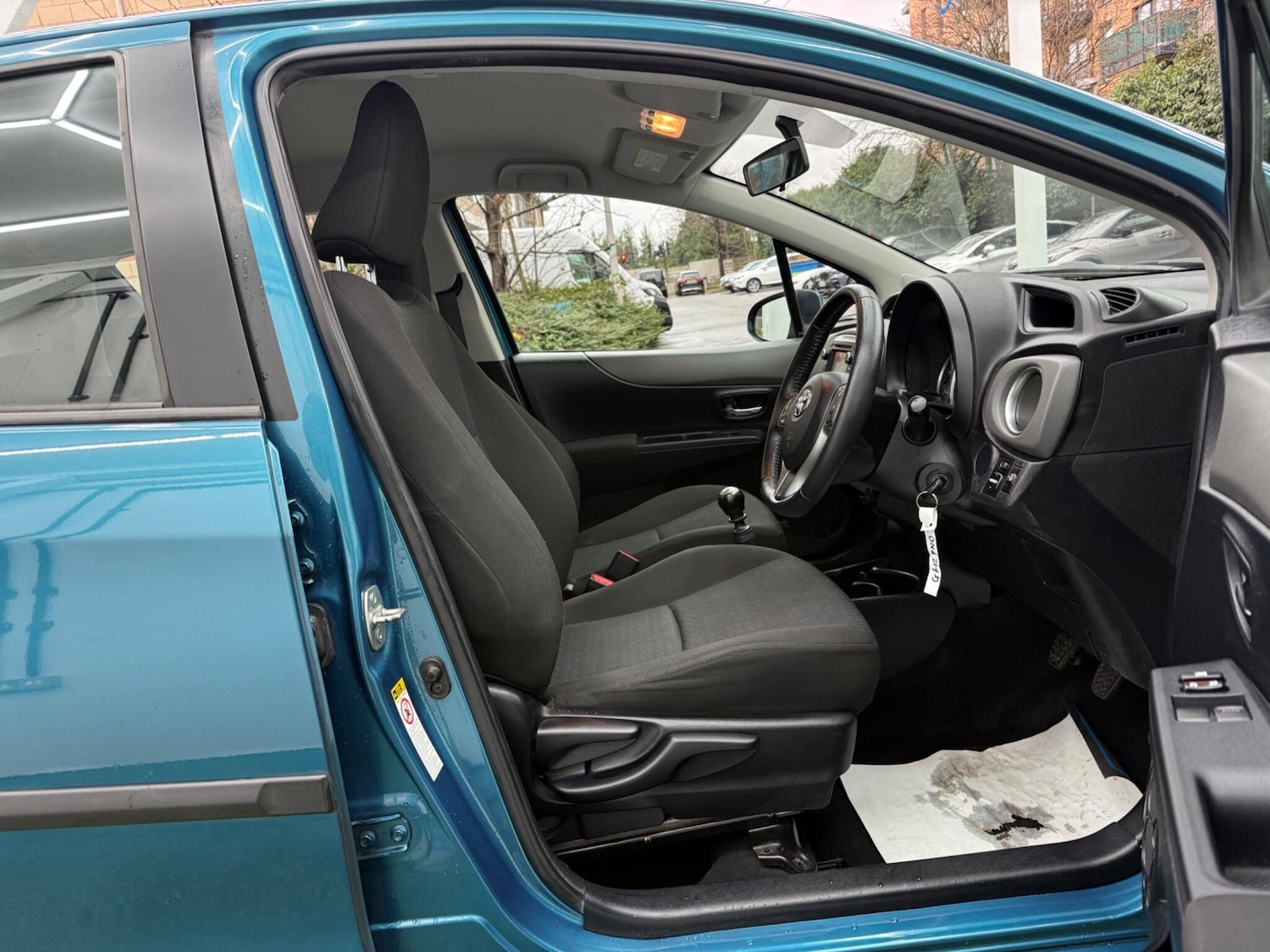 Used Toyota Yaris 2012 for sale - 77386579: Photo 14