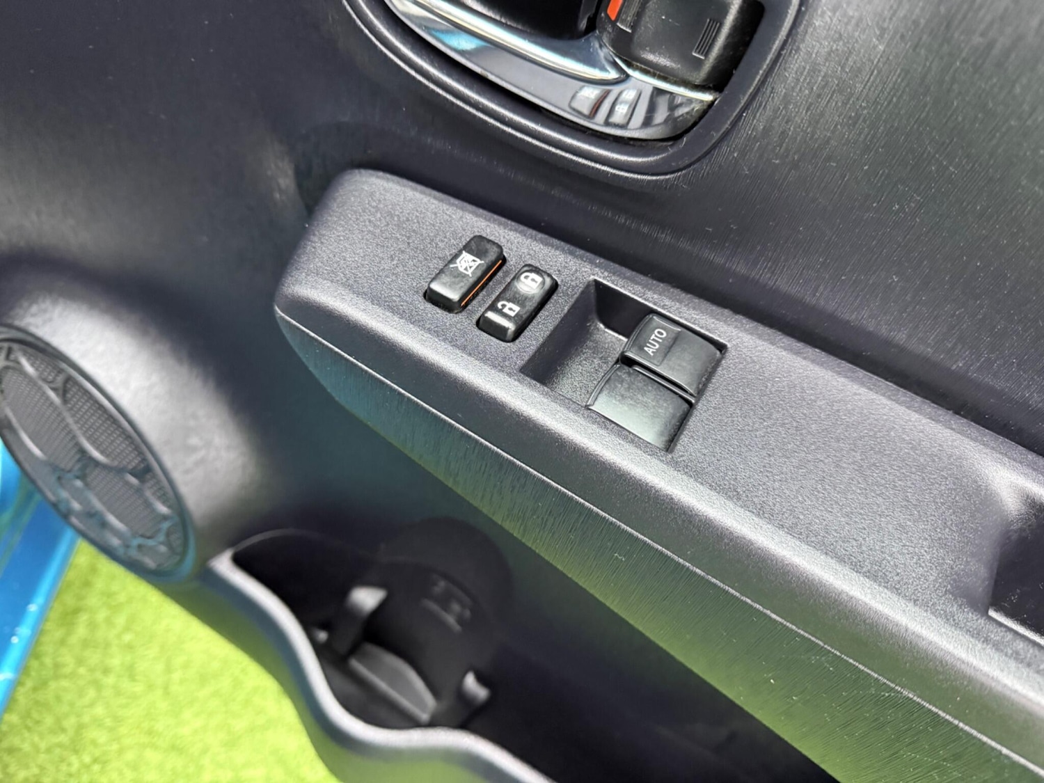 Used Toyota Yaris 2012 for sale - 77386579: Photo 40