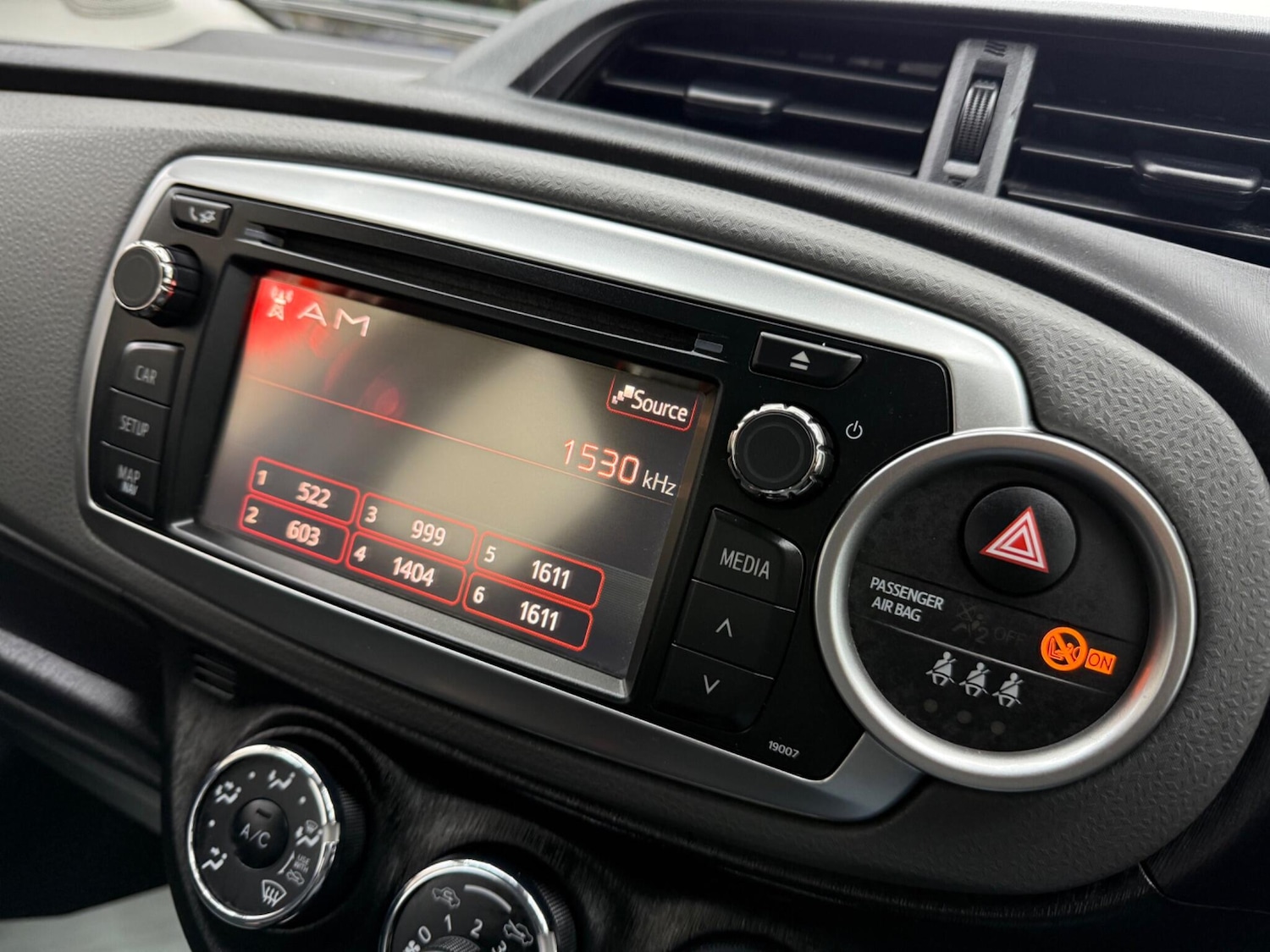 Used Toyota Yaris 2012 for sale - 77386579: Photo 44