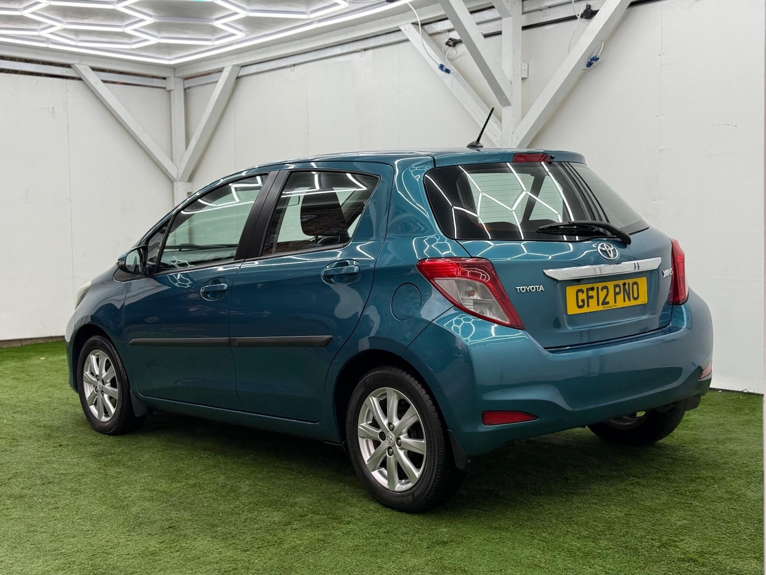 Used Toyota Yaris 2012 for sale - 77386579: Photo 9