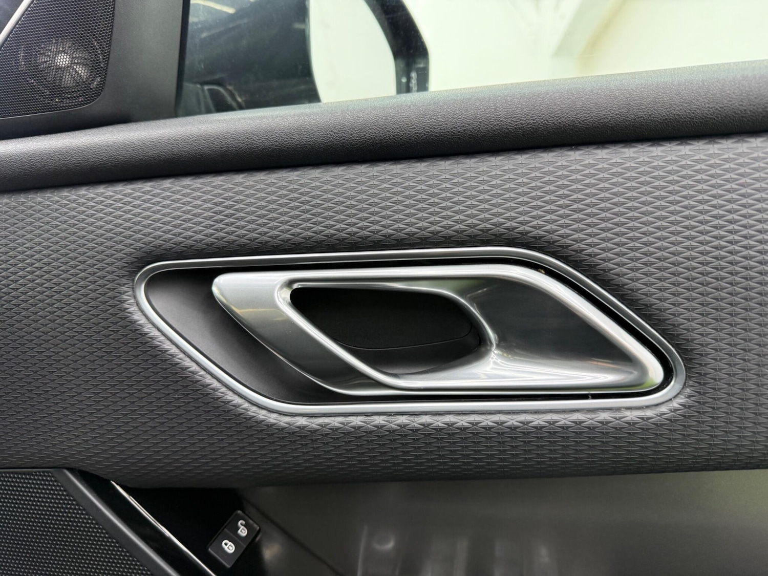 Used Land Rover Range Rover Velar 2018 for sale - 78047794: Photo 42