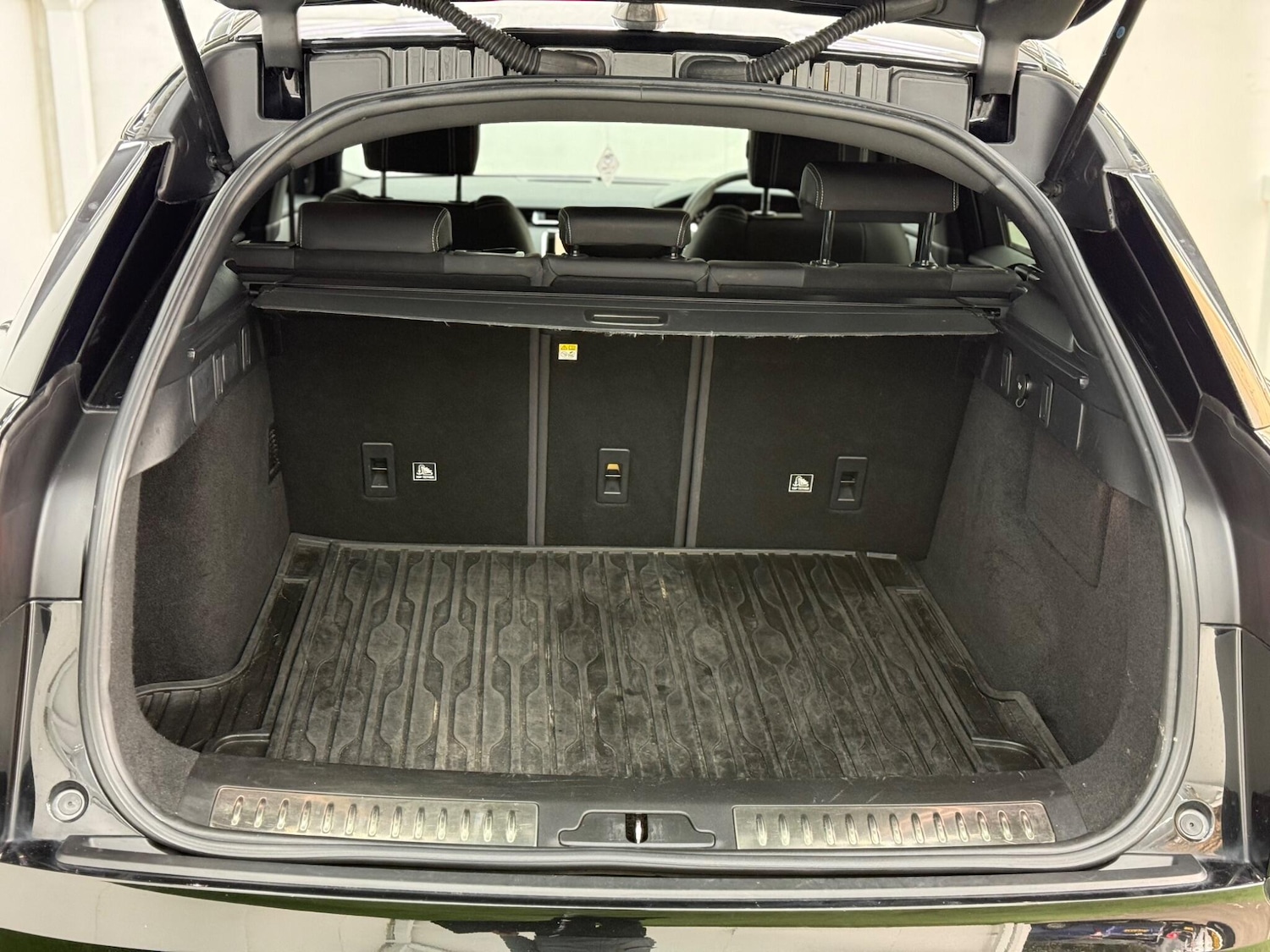 Used Land Rover Range Rover Velar 2018 for sale - 78047794: Photo 8