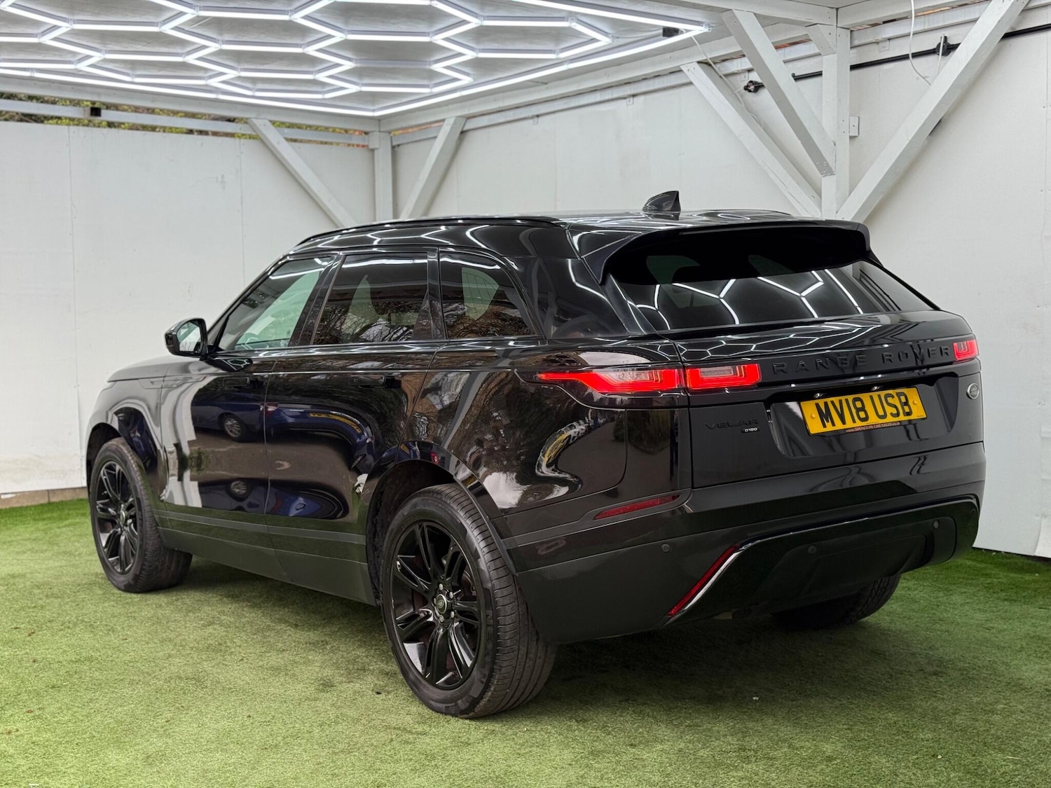 Used Land Rover Range Rover Velar 2018 for sale - 78047794: Photo 9