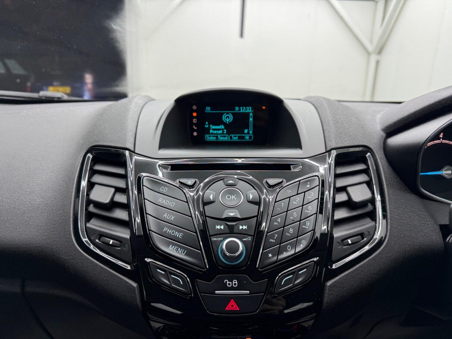 Used Ford Fiesta 2015 for sale - 77908635: Photo 29