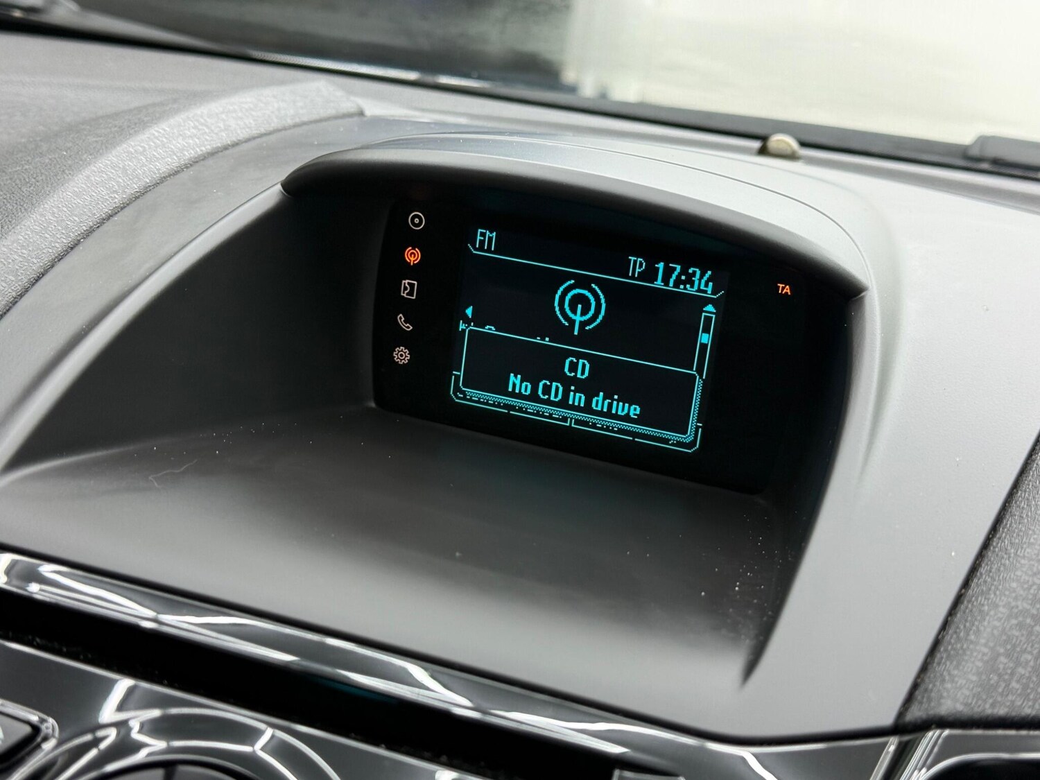 Used Ford Fiesta 2015 for sale - 77908635: Photo 43