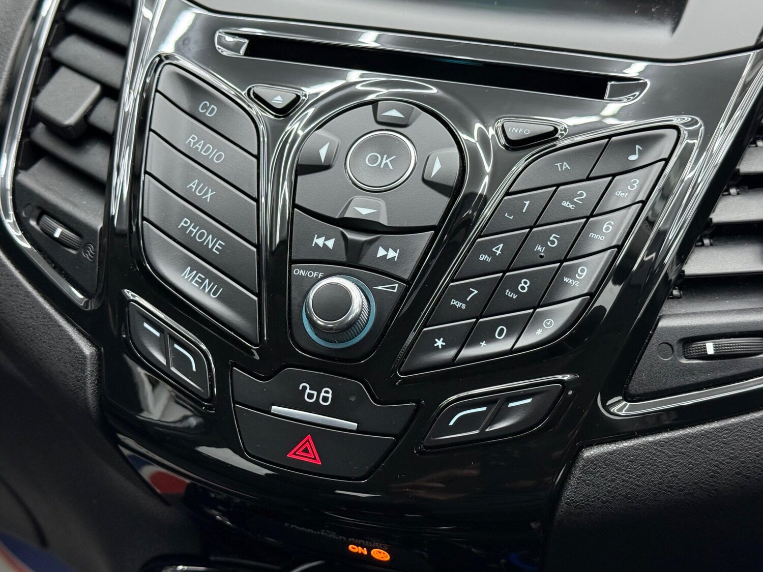 Used Ford Fiesta 2015 for sale - 77908635: Photo 48