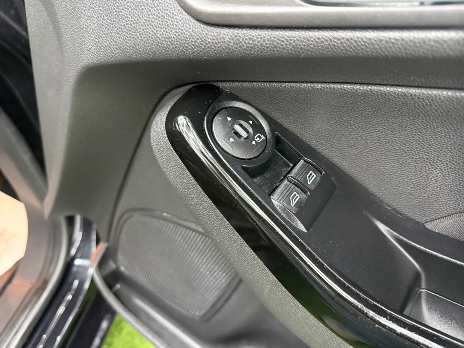 Used Ford Fiesta 2013 for sale - 77386923: Photo 41