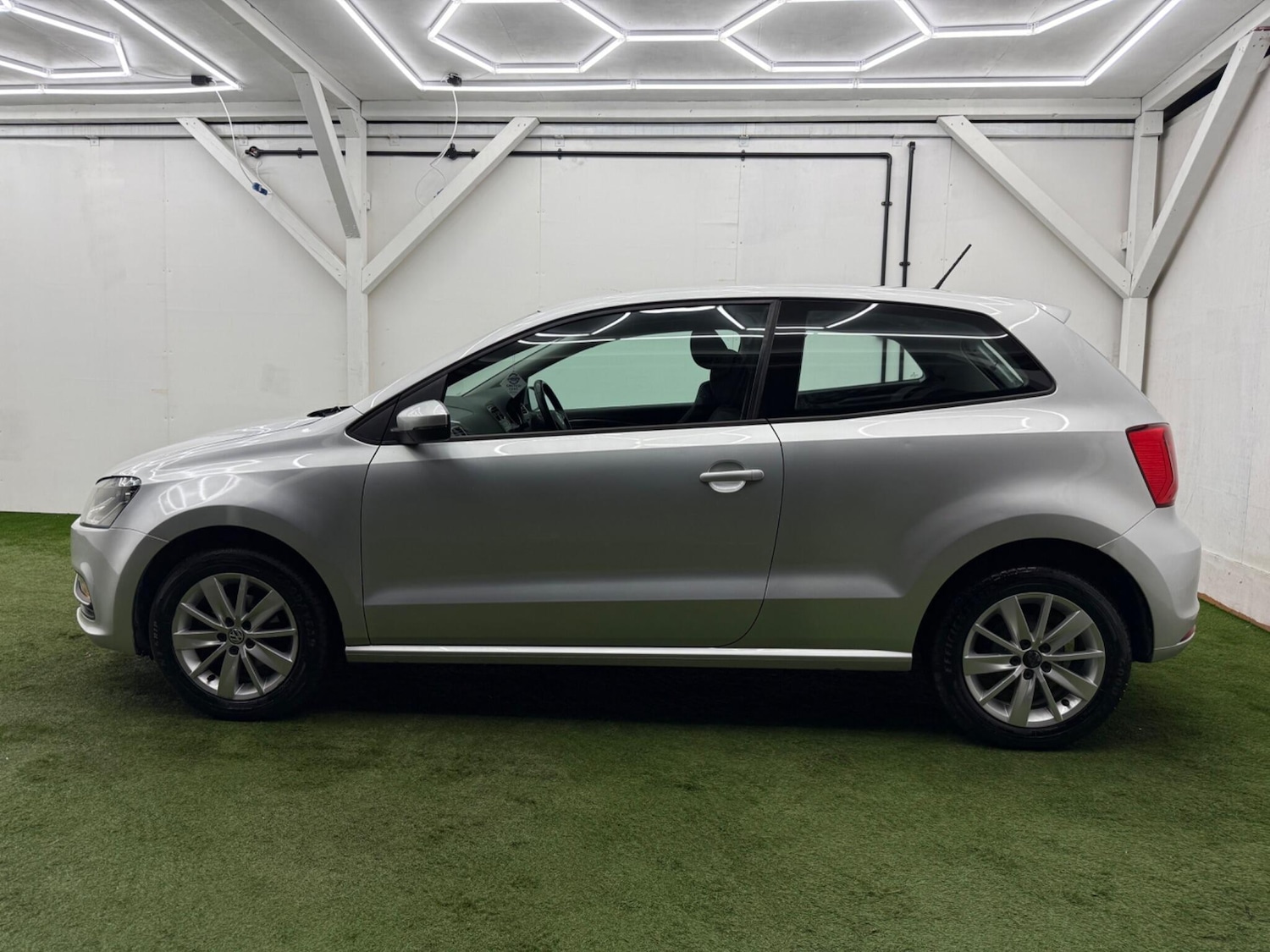 Used Volkswagen Polo 2015 for sale - 77564658: Photo 10