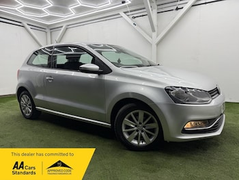 Used Volkswagen Polo 2015 for sale - 77564658: Photo