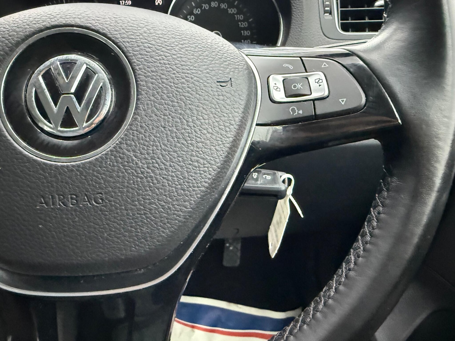 Used Volkswagen Polo 2015 for sale - 77564658: Photo 32