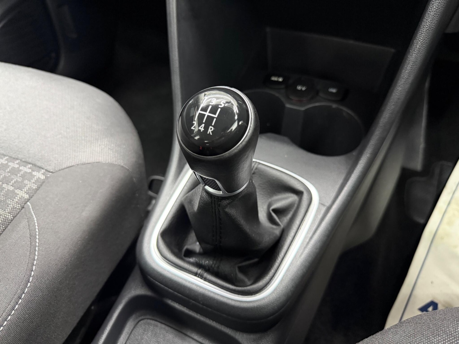 Used Volkswagen Polo 2015 for sale - 77564658: Photo 51