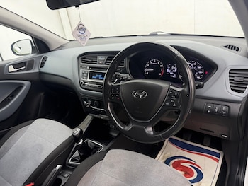 Used Hyundai i20 2015 for sale - 79224845: Photo