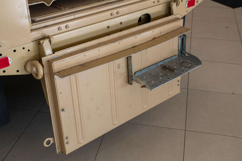 Used Land Rover Defender 110 2015 for sale - 76175960: Photo 17