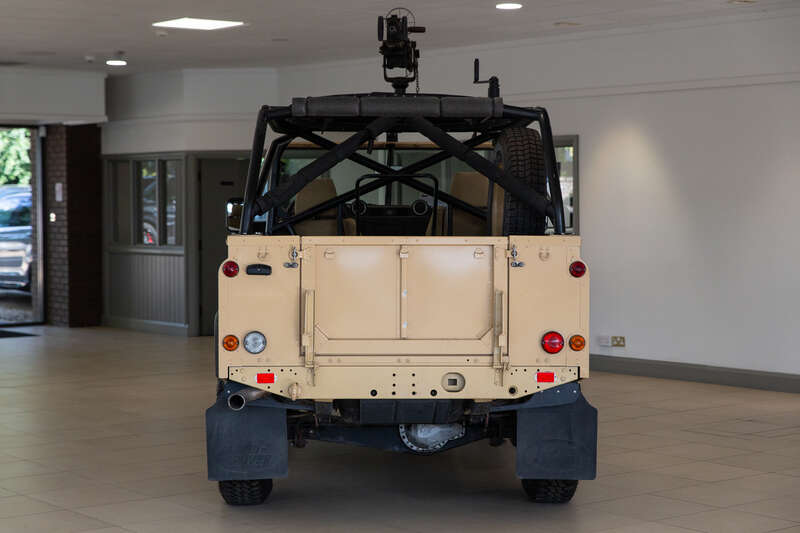 Used Land Rover Defender 110 2015 for sale - 76175960: Photo 7