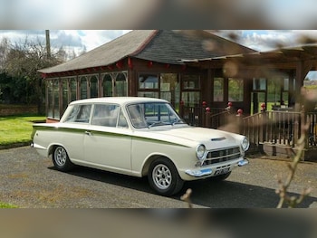 Ford - Cortina