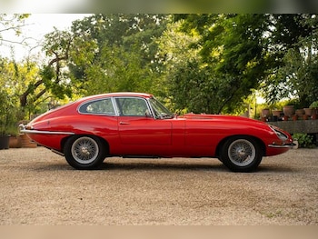 Used Jaguar E-Type 1965 for sale - 75460196: Photo