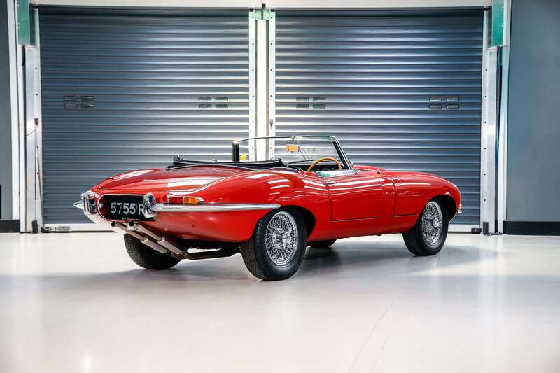 Used Jaguar E-Type 1979 for sale - 76350322: Photo 4