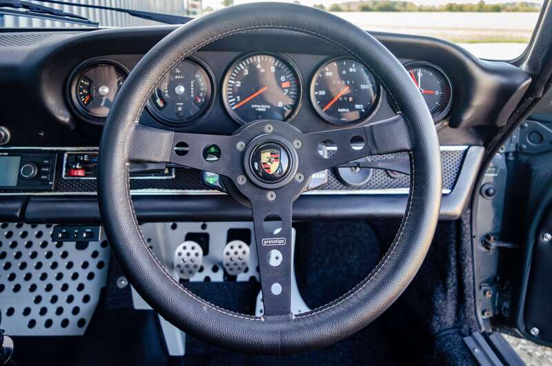 Used Porsche 911 for sale - 76350342: Photo 18