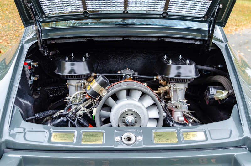 Used Porsche 911 for sale - 76350342: Photo 3