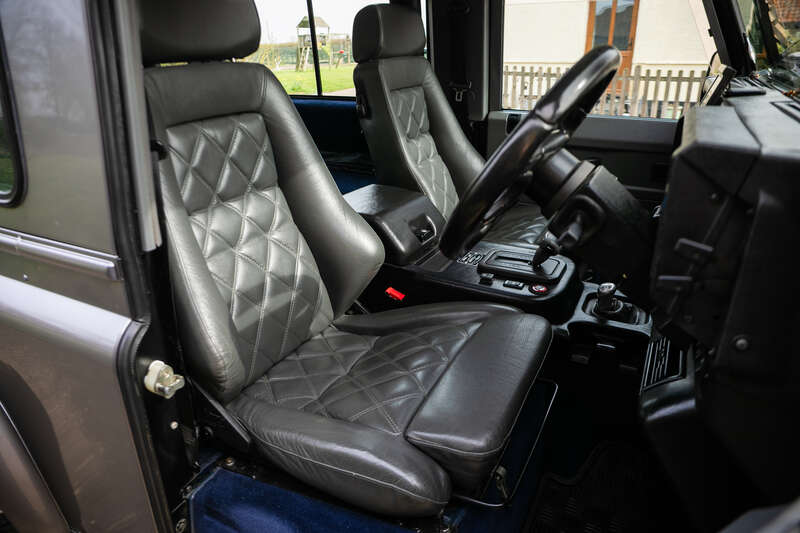 Used Land Rover Defender 90 1998 for sale - 78102180: Photo 15